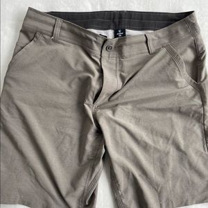 Kuhl Men’s shorts size 38 - 9 in inseam